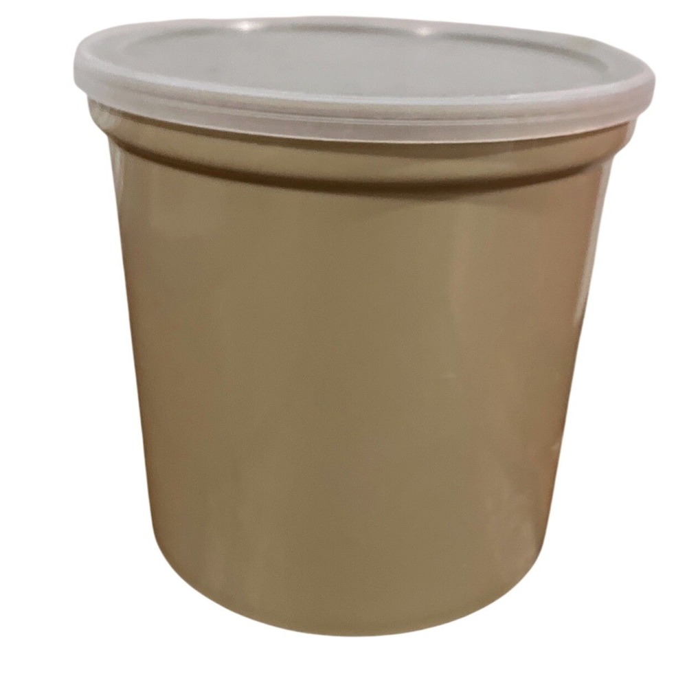 Vintage Rubbermaid Servin' Saver Almond Canister with Lid Round Storage Tub 7382